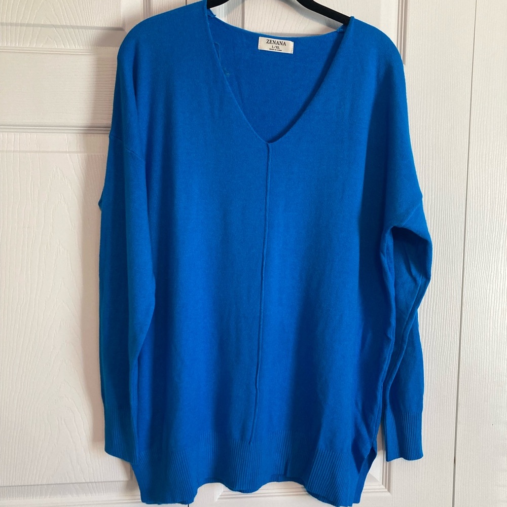 Women's Soft Blue Sweater Size L/XL Zenana